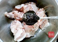 酱香骨头的做法图解1