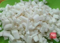 鲜榨椰子汁的做法图解3