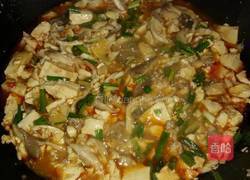 蘑菇炖豆腐的做法图解5