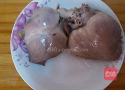 芹菜炒猪心的做法图解2