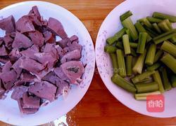 芹菜炒猪心的做法图解3