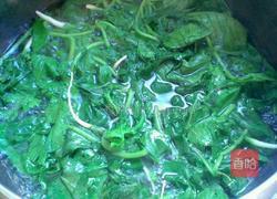 凉拌萝卜樱子的做法图解3