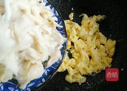鸡蛋炒黄蘑的做法图解9