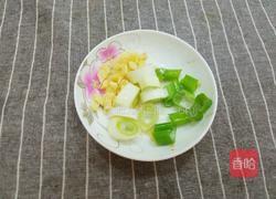 大骨玉米汤的做法图解3