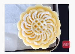 蛋黄莲蓉月饼的做法图解22