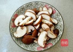 蘑菇鸡腿的做法图解2