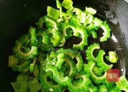 青椒苦瓜的做法图解5