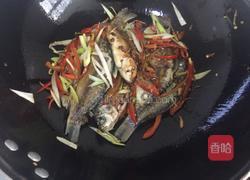 麻辣鲫鱼的做法图解15