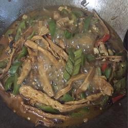 干笋炖田螺肉的做法[图]