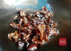 芹菜炒黑木耳的做法图解2
