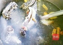 枸杞乌鸡汤的做法图解3