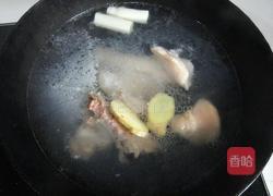 老鸭黄豆汤的做法图解1