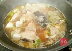 垮炖鲜鱼豆腐的做法图解8