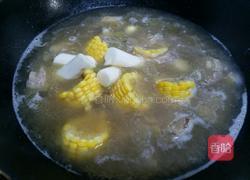 玉米山药炖排骨的做法图解10
