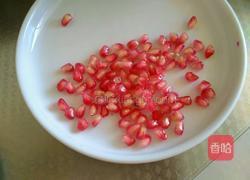 火龙果石榴鲜果盅的做法图解1