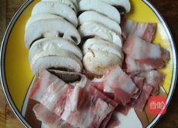 奶油蘑菇培根意面的做法图解1