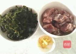 排骨烧海带的做法图解1