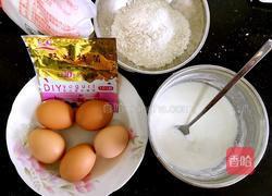 自制电饭煲蛋糕的做法图解1