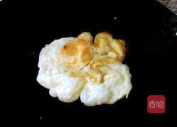 榨菜炒蛋的做法图解4