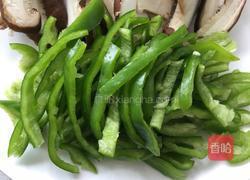 爆炒青椒香菇的做法图解3