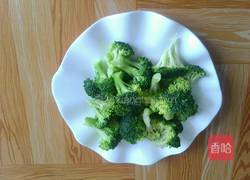 西红柿豆腐炒西兰花的做法图解1