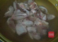 野蘑菇炖鸡的做法图解2