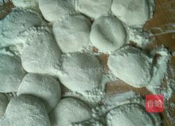 羊肉酸菜饺子的做法图解3