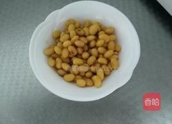 鸡肉酱烧海带黄豆的做法图解3