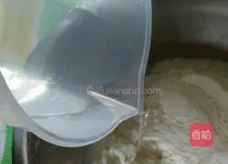 Illustration of how to make hot noodles and dumplings 2