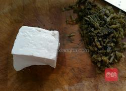 豆腐烧咸菜的做法图解2