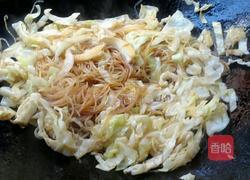 甘蓝炒粉的做法图解5