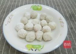 黄瓜炒鱼丸的做法图解1