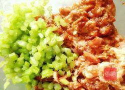 芹菜羊肉水饺的做法图解6