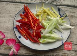 丝瓜木耳的做法图解2