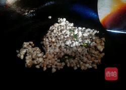 花蛤肉炒韭菜的做法图解4