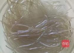 肉末香芹炒粉条的做法图解2