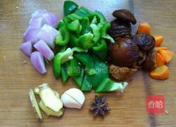 黄焖鸡饭的做法图解2