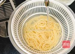 三文鱼意面的做法图解3