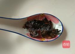 生地黑豆排骨汤的做法图解2