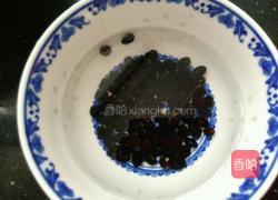 生地黑豆排骨汤的做法图解3
