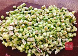 牛肉炒豇豆的做法图解2