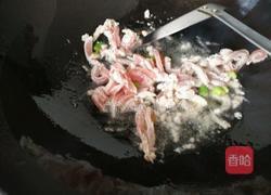 豆芽肉丝焖饼的做法图解3