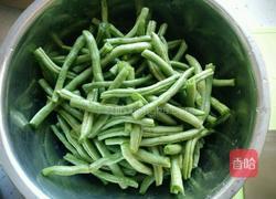 家常豆角盖被的做法图解1