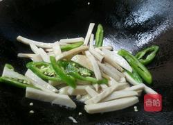 杏鲍菇炒青椒的做法图解7