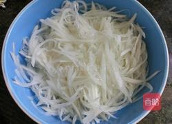 椒油白萝卜丝的做法图解1