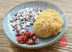 芡实枸杞银耳羹的做法图解1