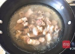 香菇红烧排骨的做法图解1