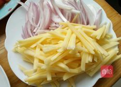 洋葱土豆丝的做法图解1