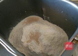 沙拉火腿面包的做法图解2