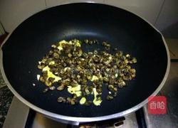 韭菜炒螺丝肉的做法图解7